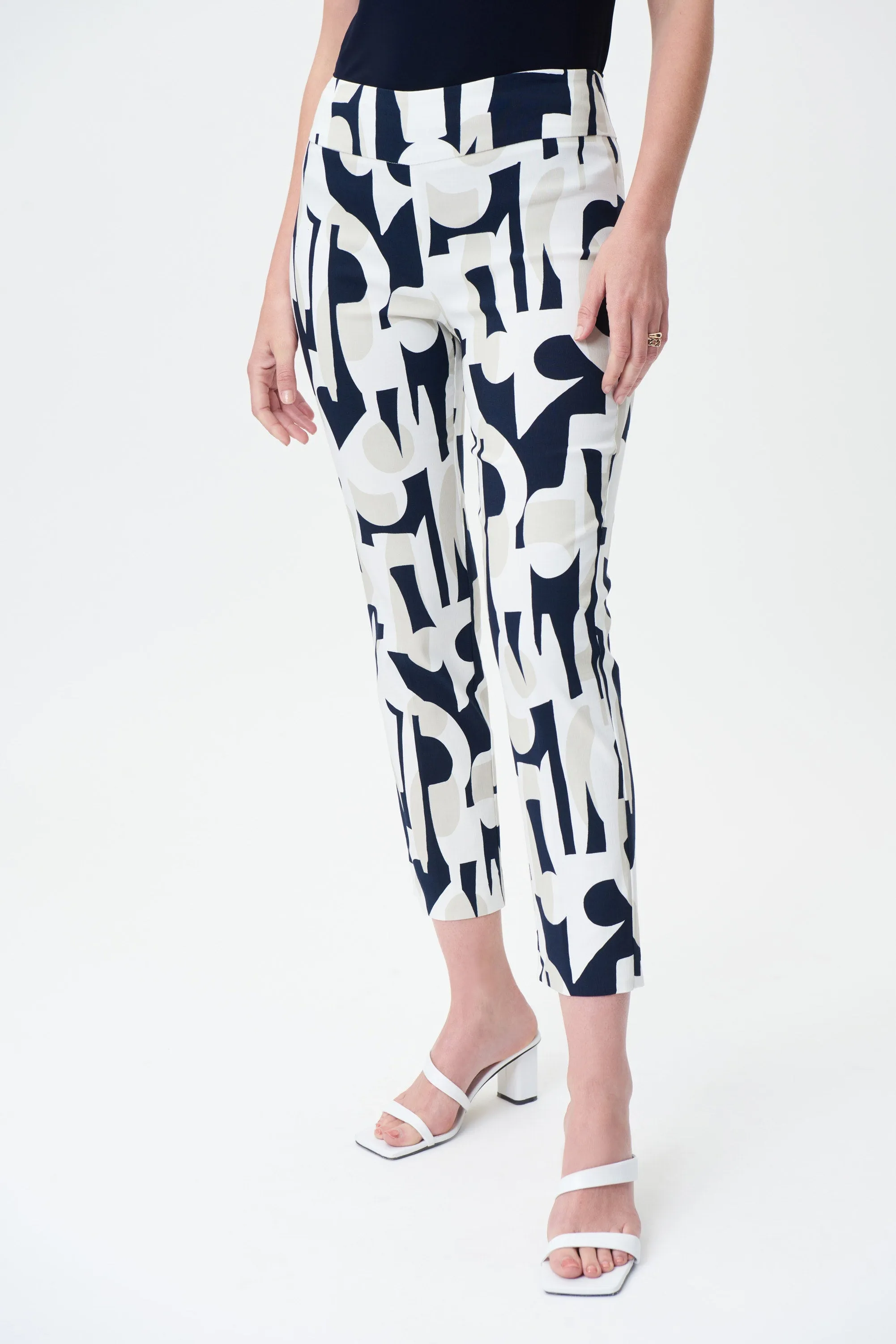 Abstract Crop Pant