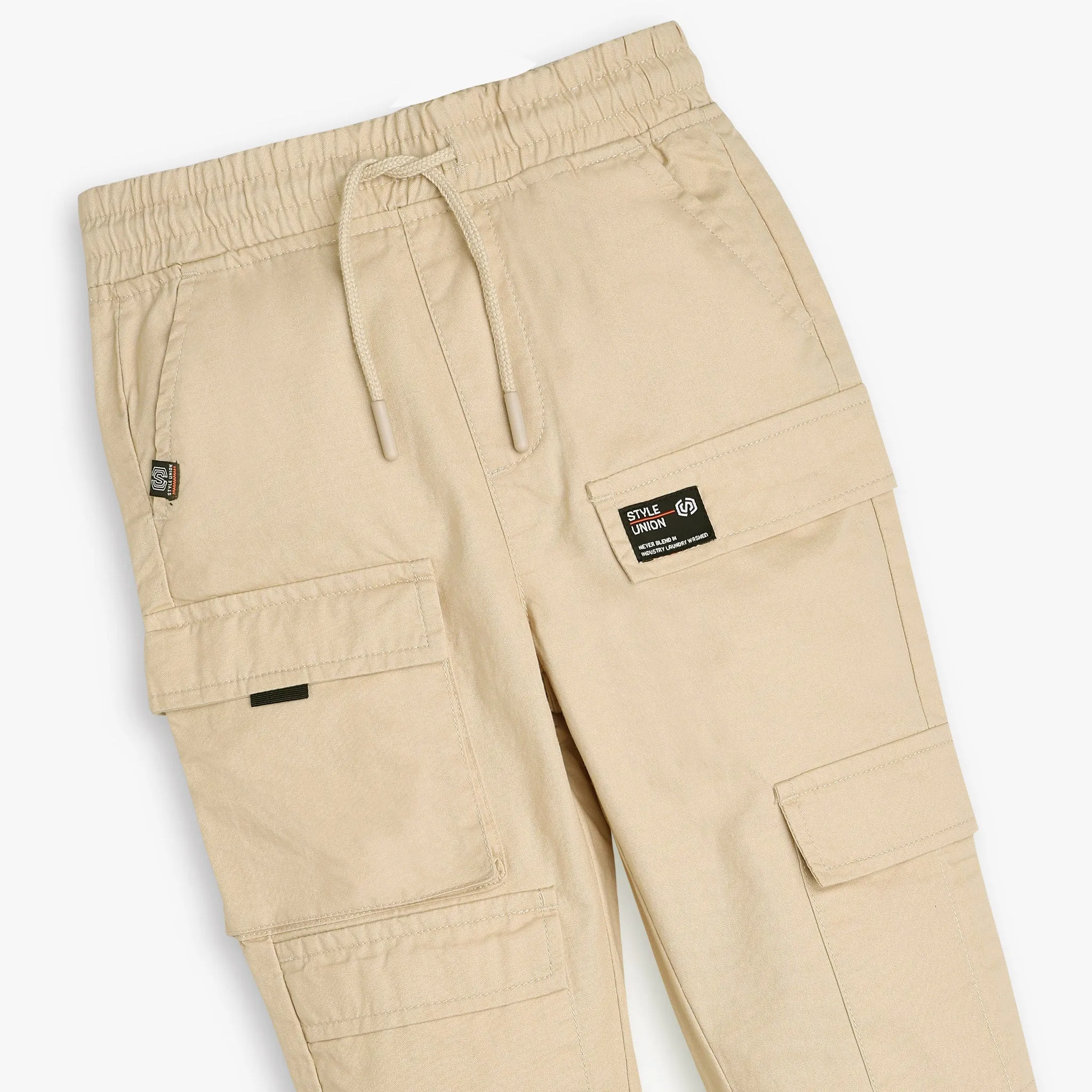 Boys Regular Fit Solid Mid Rise Cargos