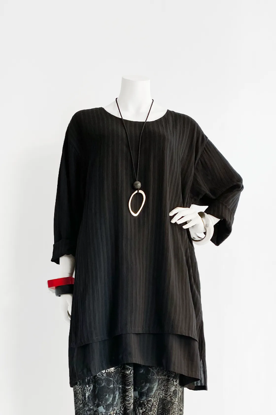 L/S Layer Tunic in Black Fellini Crinkle