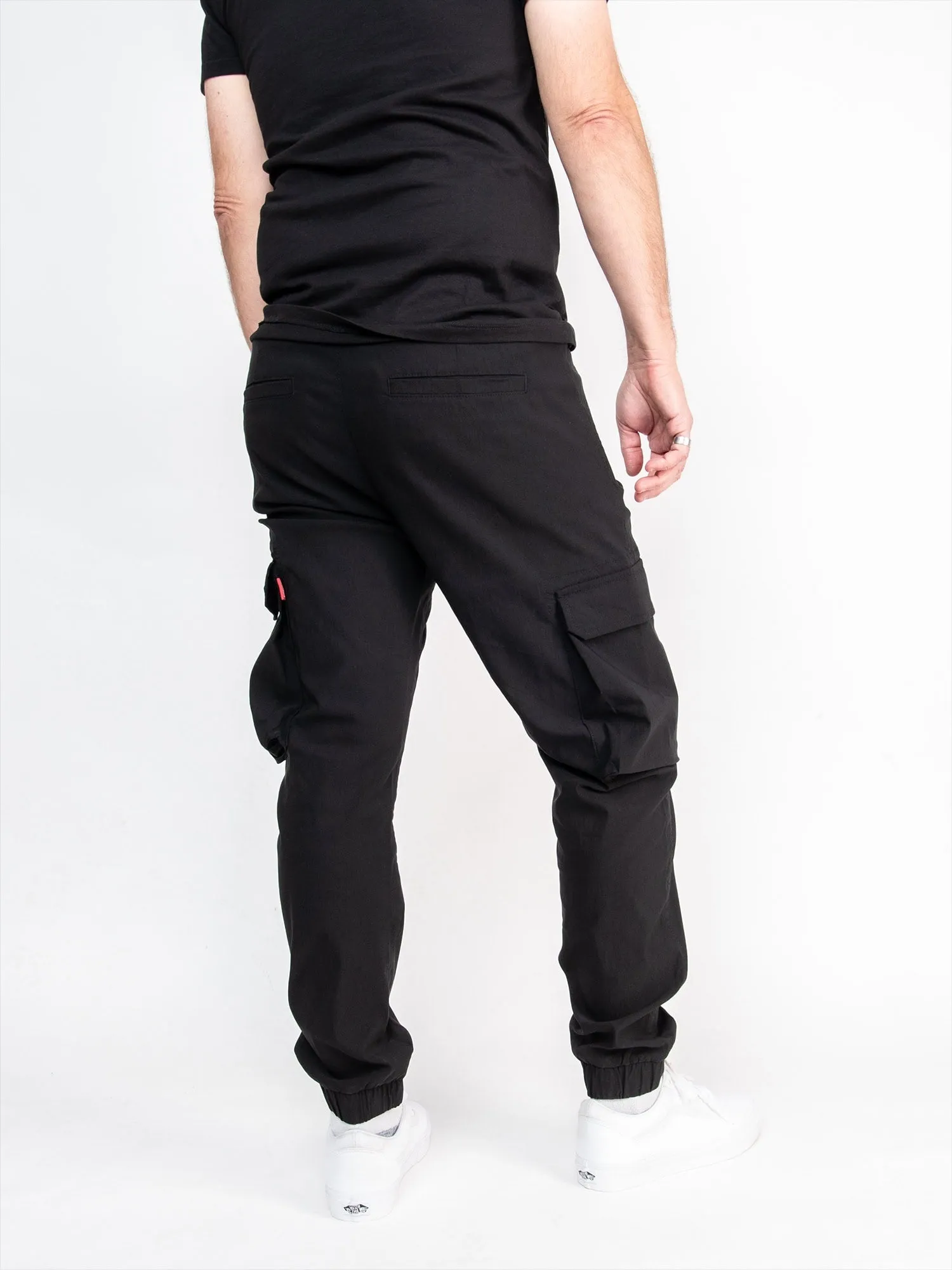 MEN'S BARRET PERFORMANCE TECH CARGO JOGGERS