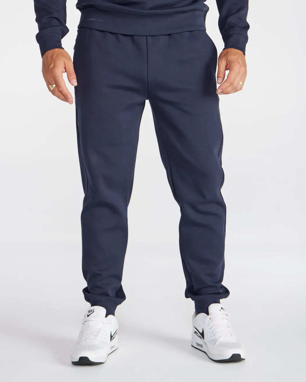 Roamknit Jogger - Offline Lounge Kit