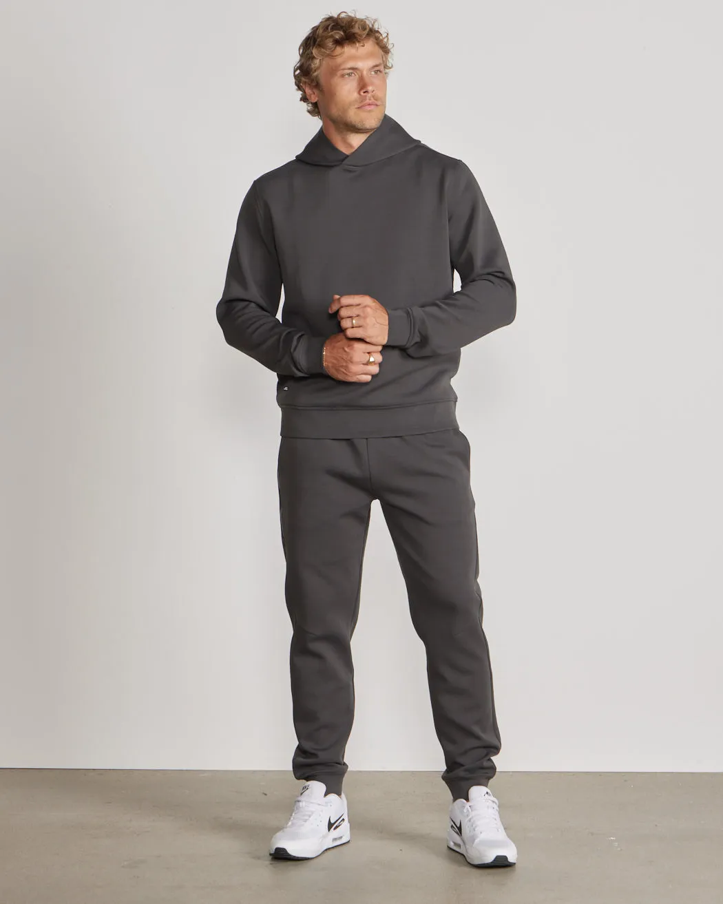 Roamknit Jogger - Offline Lounge Kit