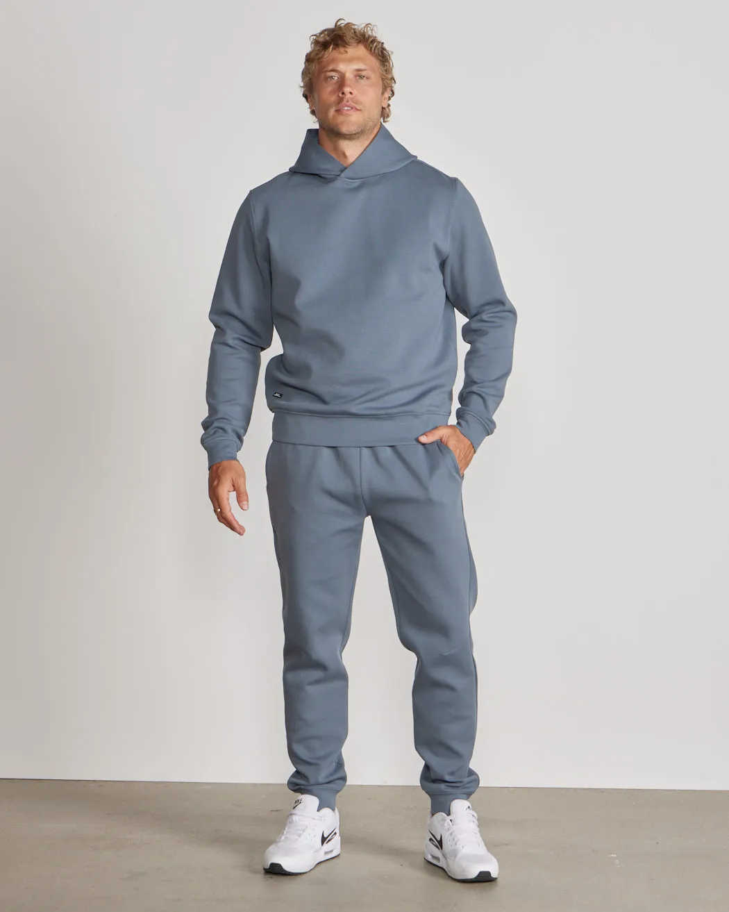 Roamknit Jogger - Offline Lounge Kit