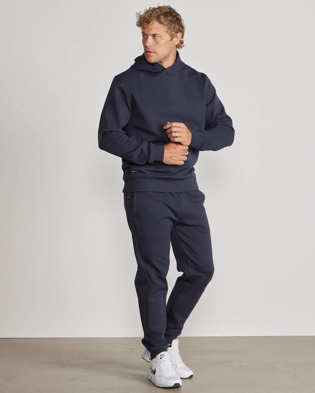 Roamknit Jogger - Offline Lounge Kit