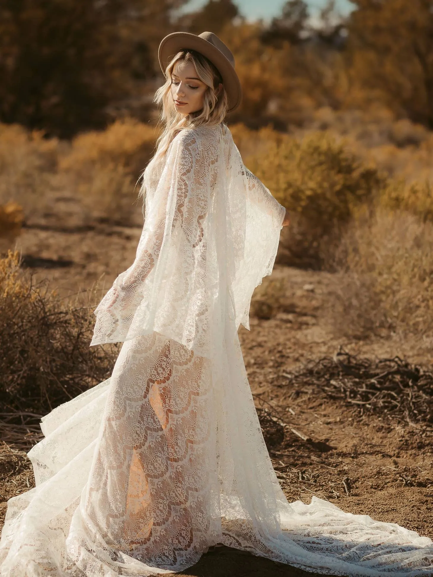 SoleKo /  Handmade Glamorous BOHO beach wedding / Lace dream