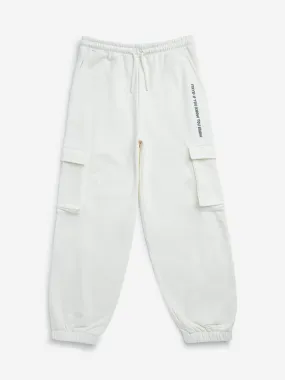 Y&F Kids Off-White Cargo-Style Mid-Rise Joggers